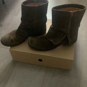 Dark brown Nine West vintage America collection boots